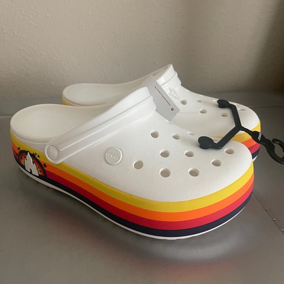 platform crocs size 8